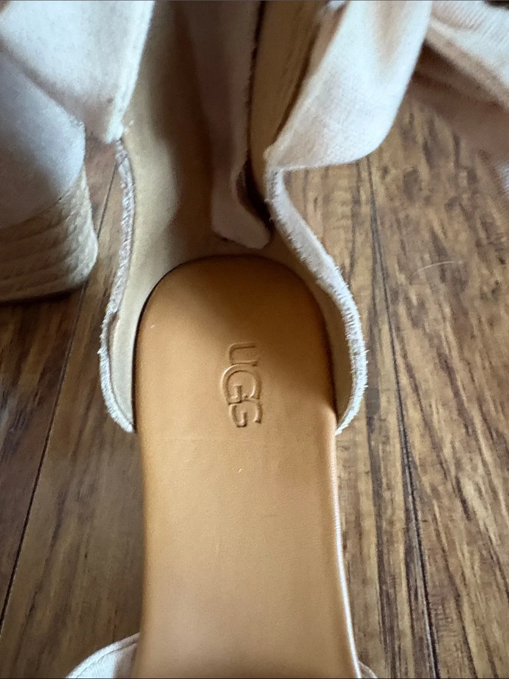 UGG Yarrow-style Beige Knot-Front Espadrille Wedge Sandals